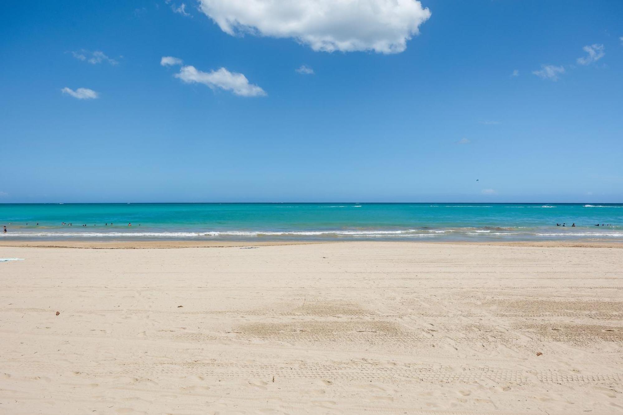 Borinquen Beach Inn San Juan Buitenkant foto