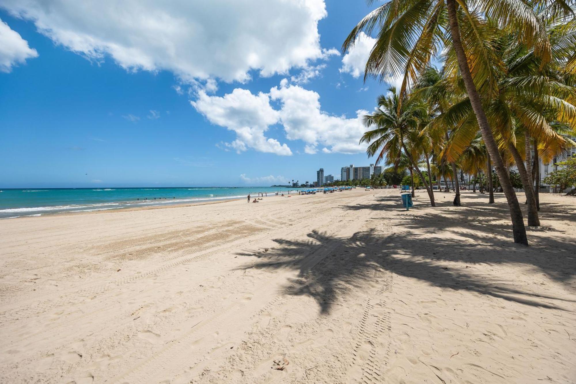 Borinquen Beach Inn San Juan Buitenkant foto