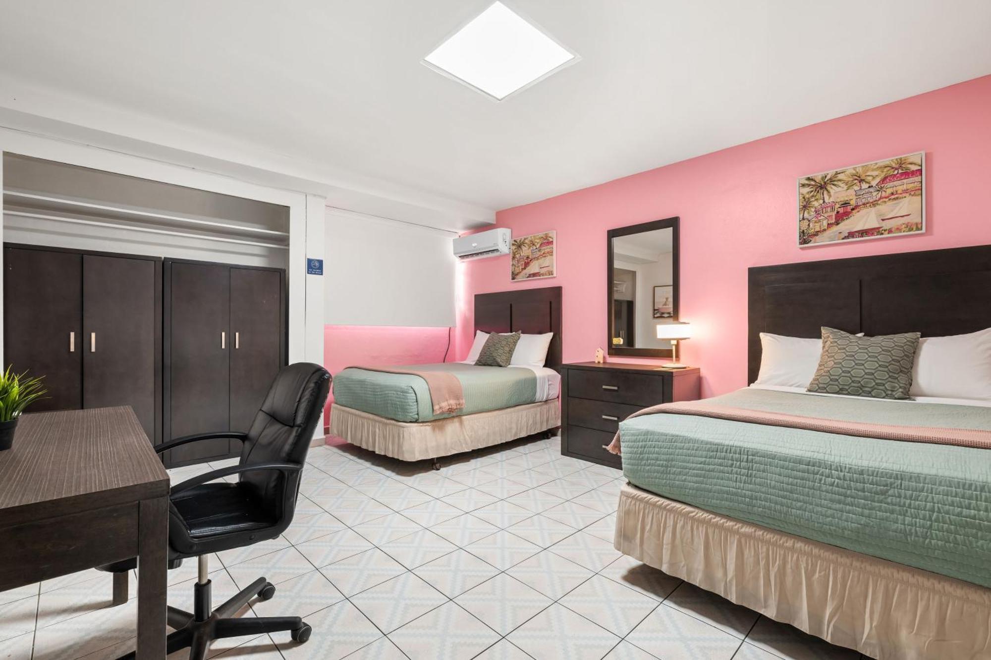 Borinquen Beach Inn San Juan Buitenkant foto